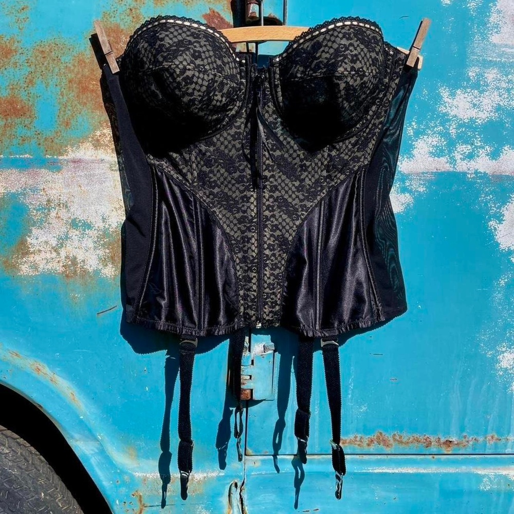 80s Lady Marlene black lace & satin corset w/ allover boning, underwire cups